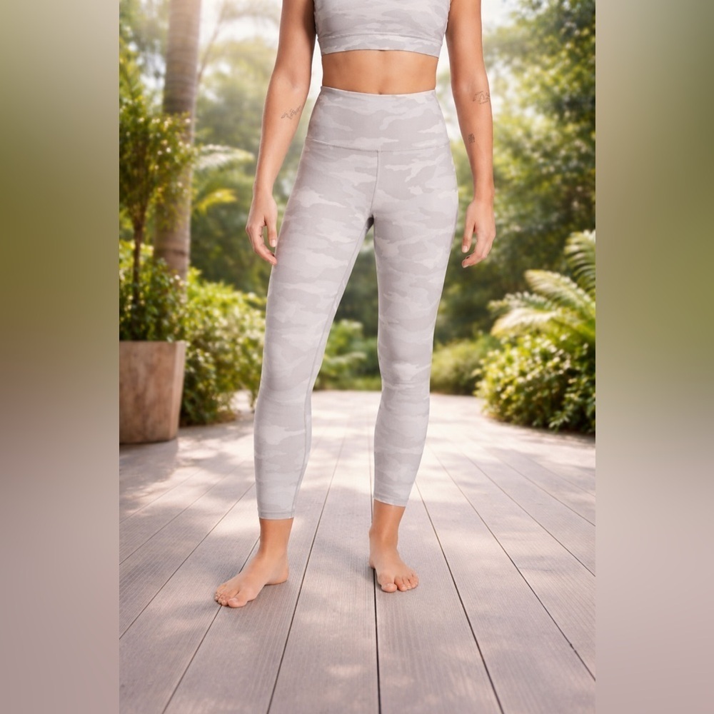 Athleta Elation Camo 7/8 Tight in Taupe 563650 Yoga Run Powervita Leggings XS